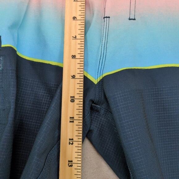 NWT Billabong Recycler Airlite Men's 28x8 Total Performance Board Shorts Fifty50 - Picture 7 of 10